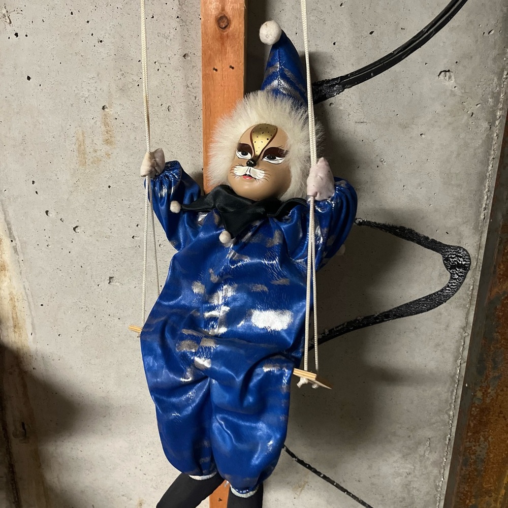 Clowns on a swing